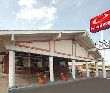 Econo Lodge Pratt Exterior foto